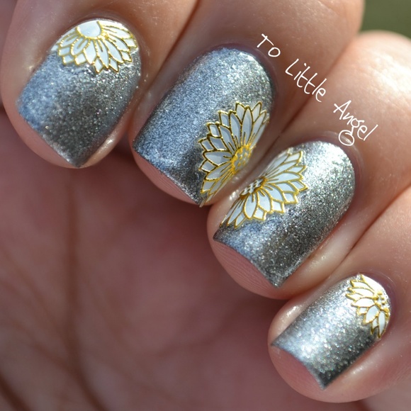 ⭐️3 for $20⭐️ 10X Nail Art Sticker Bundle - Picture 6 of 8